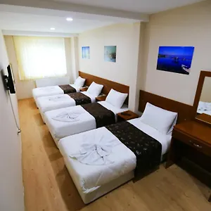 Family Oda ve Kahvaltı