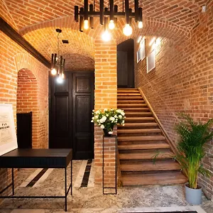https://hotel-teatr.krakowhotelspoland.com